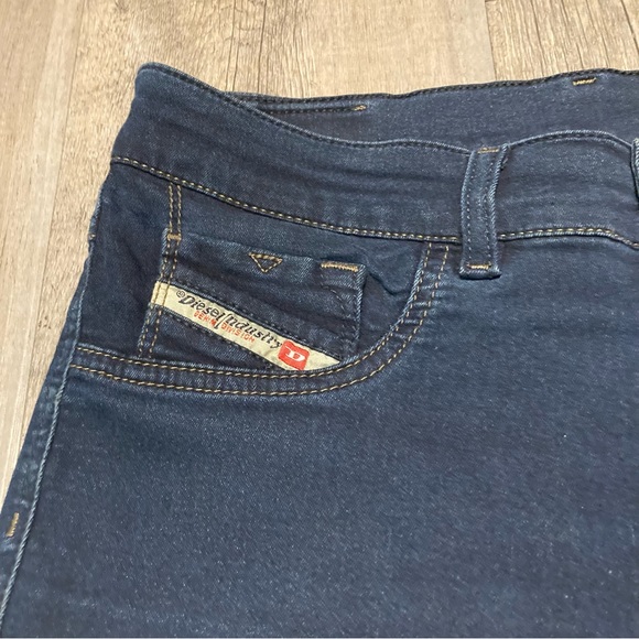 Diesel Livier Super Skinny Jegging Low Waist Stretch Jeans - Picture 3 of 13